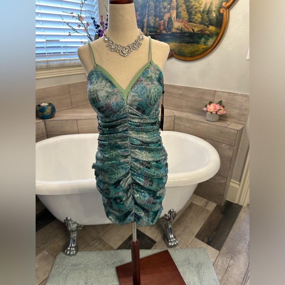 NWT Chiara Boni Exclusive Neiman Cocktail Party Pastel Floral Ruched Dress - Picture 14 of 15